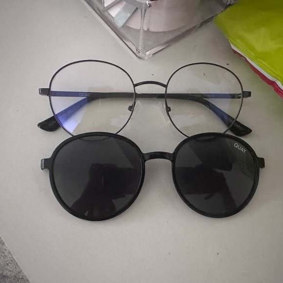 Quay Sunglasses - Picture 3 of 5